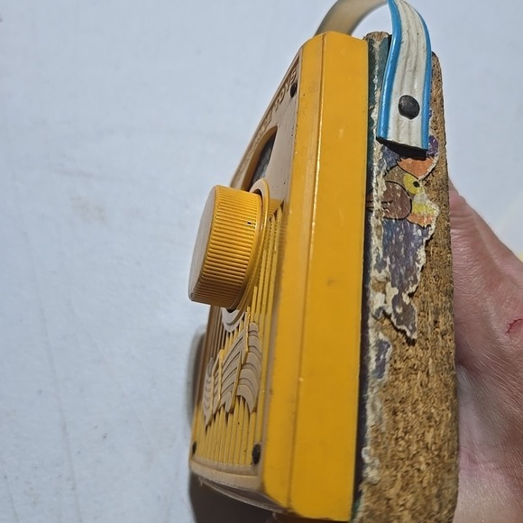 1977 Fisher Price Music Box Pocket Radio,‎ " I Whistle A Happy Tune "used,rare - Picture 4 of 7